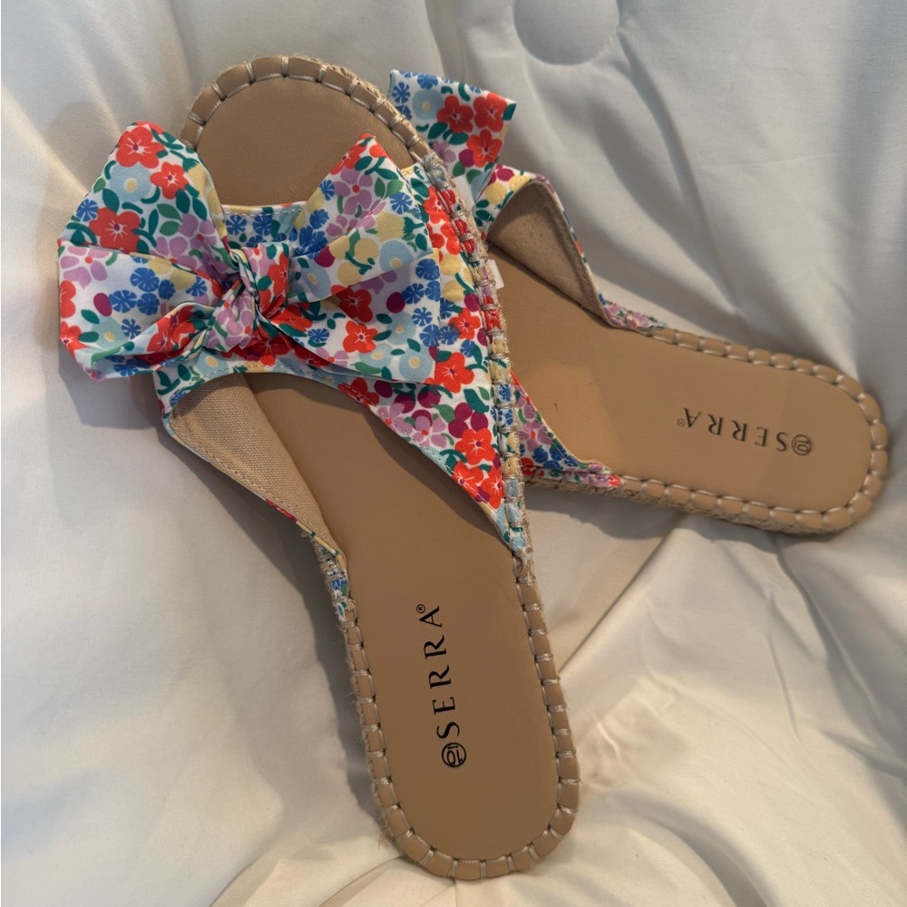 Serra Women's Floral Sandals - Multicolor